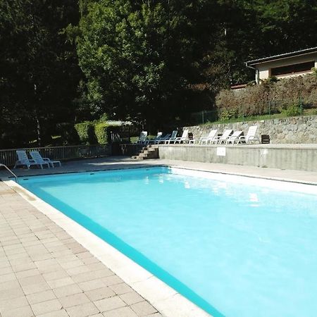 Camping Le Castella Luzenac Esterno foto