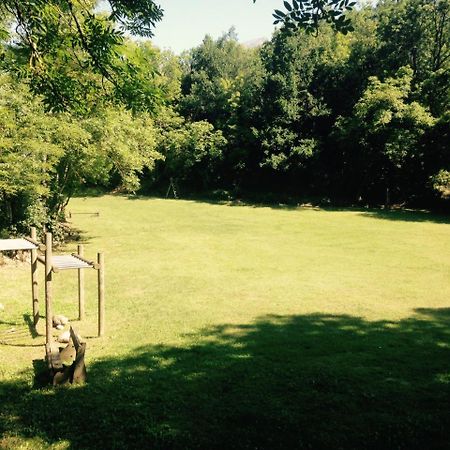 Camping Le Castella Luzenac Esterno foto